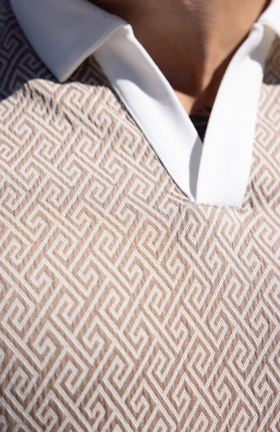 Calvi Swirl Geo Jacquard Slim Polo in Sand - Happy Cabbage London