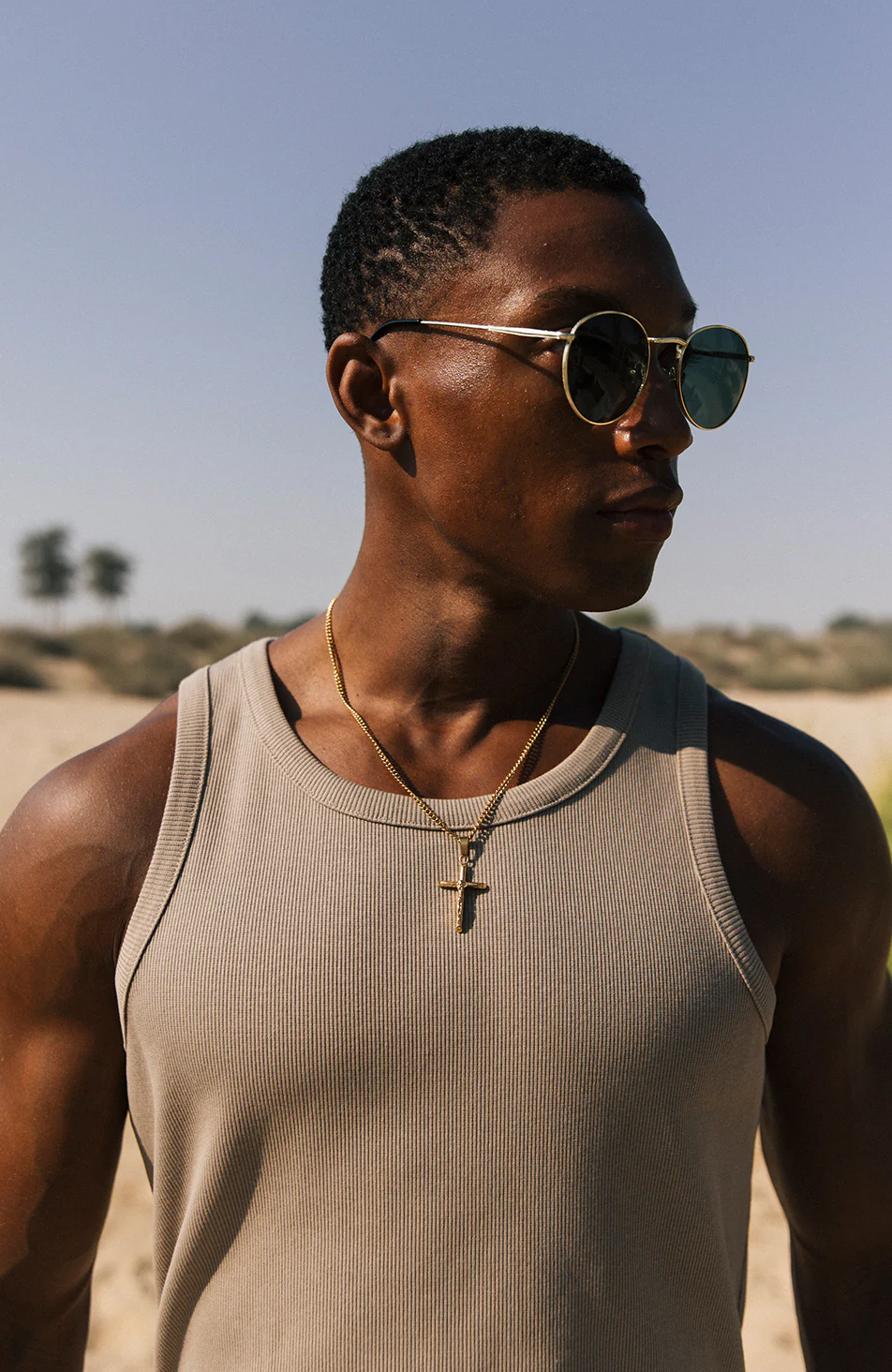 Crucifix Pendant in Gold - Happy Cabbage London