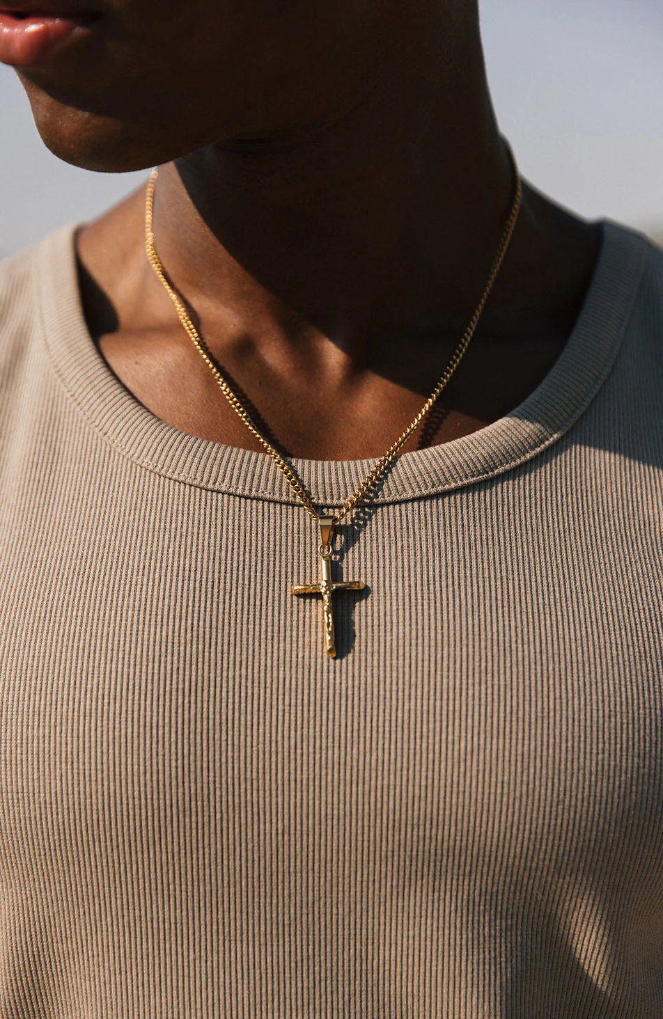 Crucifix Pendant in Gold - Happy Cabbage London